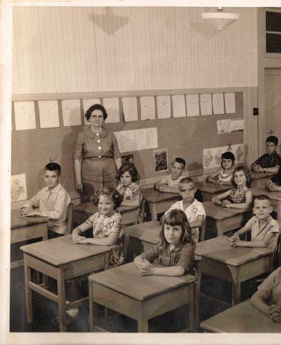 Melba and Wallace class 1962-1963 Mrs Elkins the other half of the class to get everyone